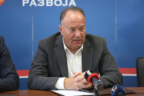 Veselin Jevrosimović, Mladen Šarcević, potpisivanje ugovora sa ministrom prosvete