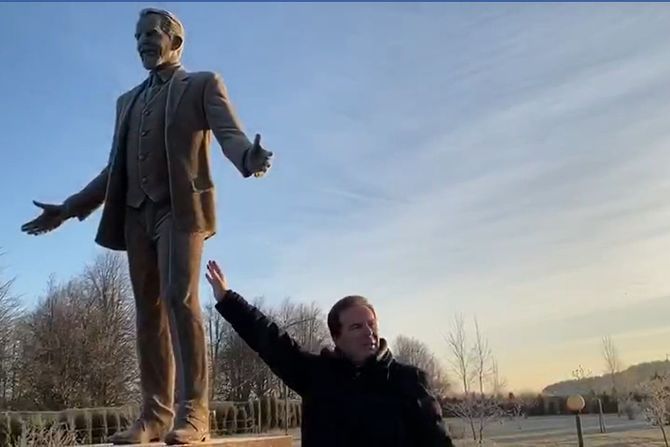 Bogoljub Karić Bogoljub Karić