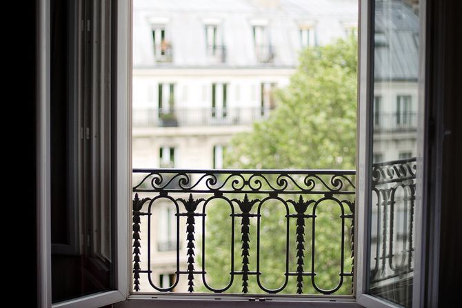 krevet, hotelska soba, prozor krevet, hotelska soba, prozor