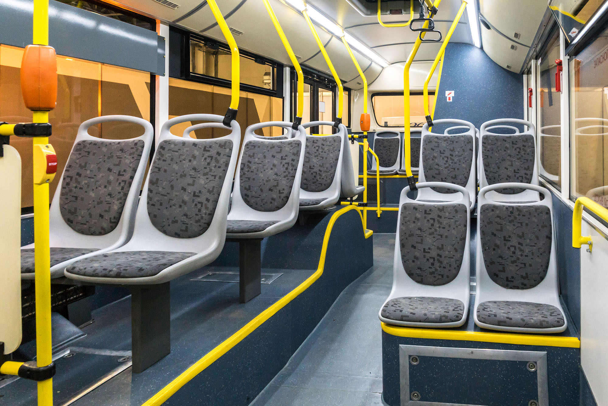 Vozač gradskog autobusa istrčao da kupi hleb, kad je nastavio vožnju prepao ga vrisak! U šoku nije znao šta će
