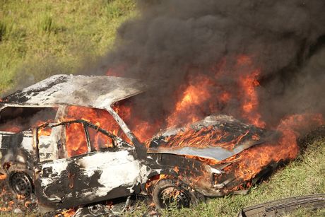 Automobil, požar Automobil, požar