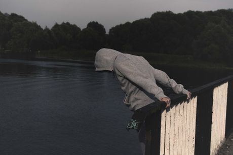 Samoubistvo, depresija, skok s mosta