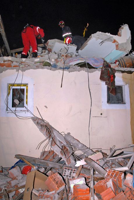 Zemljotres u Kraljevu 2010. godine Zemljotres u Kraljevu 2010. godine