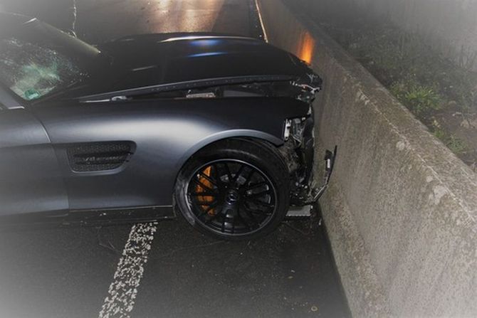 Mercedes AMG GT S, slupan Mercedes AMG GT S, slupan