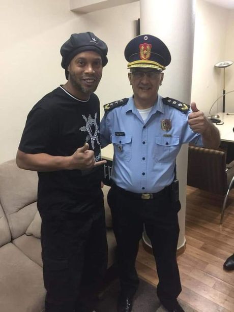 Ronaldinjo hapšenje, policajac, Paragvaj