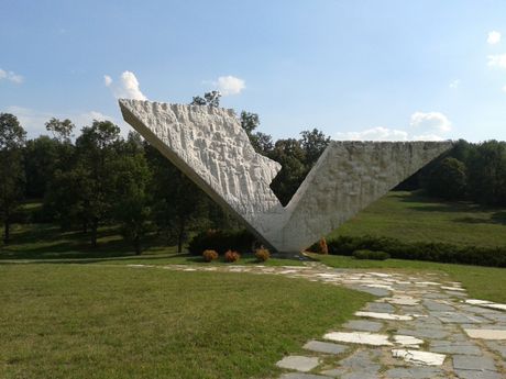 Spomen park Šumarice