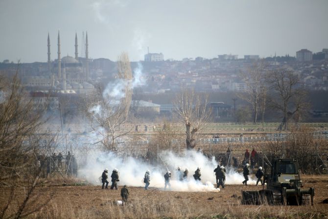 Grčko-turska granica, migranti