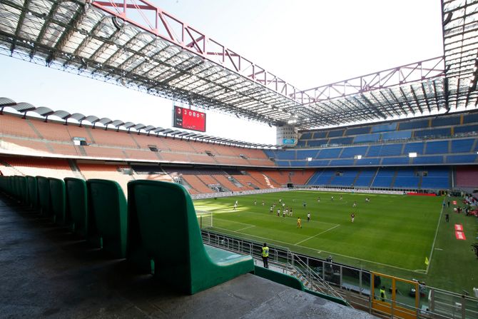 FK Milan - FK Đenova, prazan stadion, korona virus