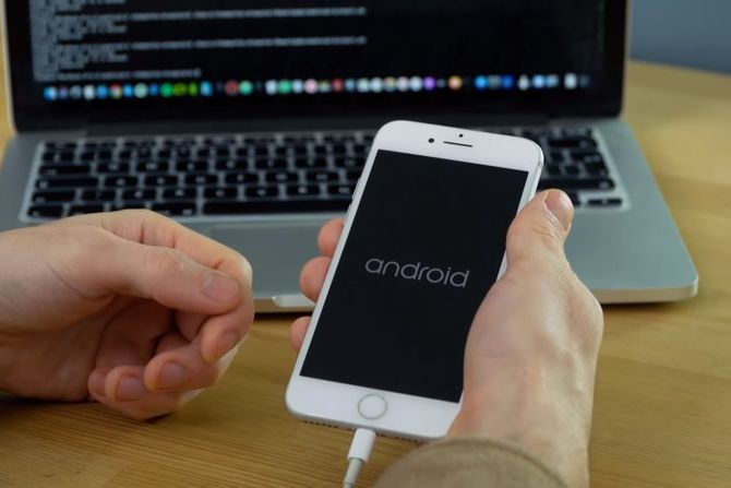 Android iPhone Android iPhone