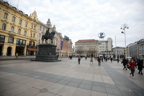 Trg Bana Jelačića