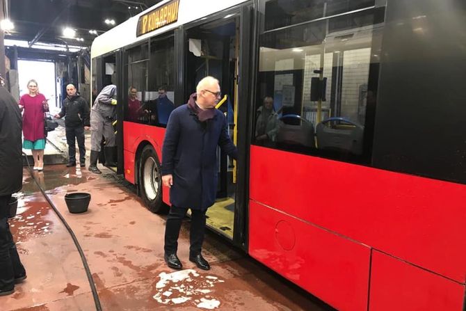 Goran Vesic, GSP autobusu dezinfekcija, korona virus koronavirus