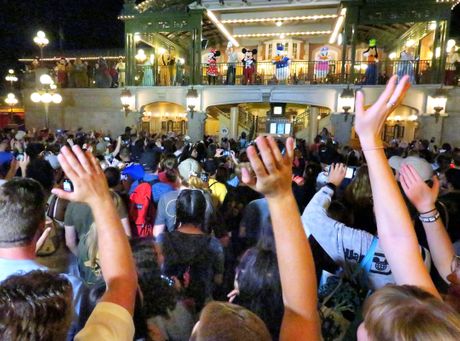 Virus Outbreak Disneyland