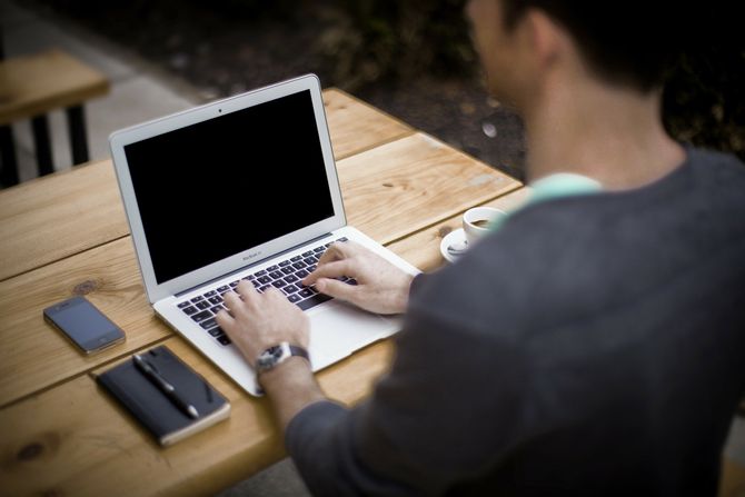 Rad od kuće, laptop Rad od kuće, laptop