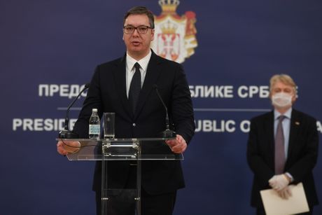Jern Eugen Jelstad, Aleksandar Vučić Jern Eugen Jelstad, Aleksandar Vučić