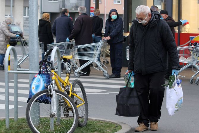 SRBIJA PRODAVNICE Penzioneri, Vanredno stanje,Koronavirus