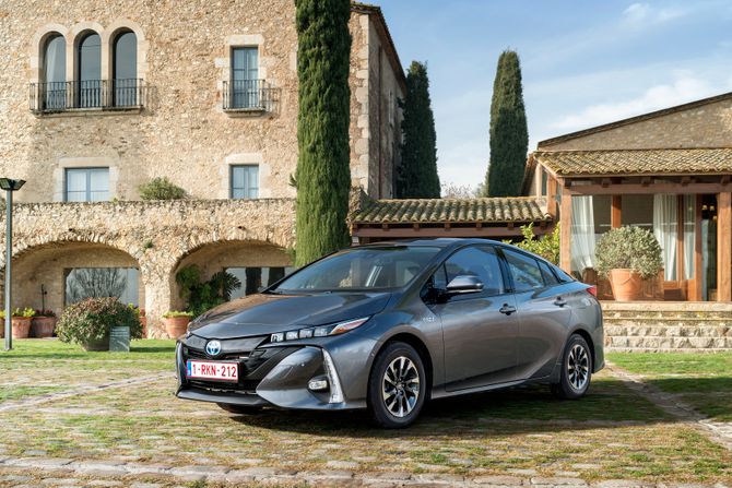 Toyota Prius Plug-in Hybrid 2017 Toyota Prius Plug-in Hybrid 2017