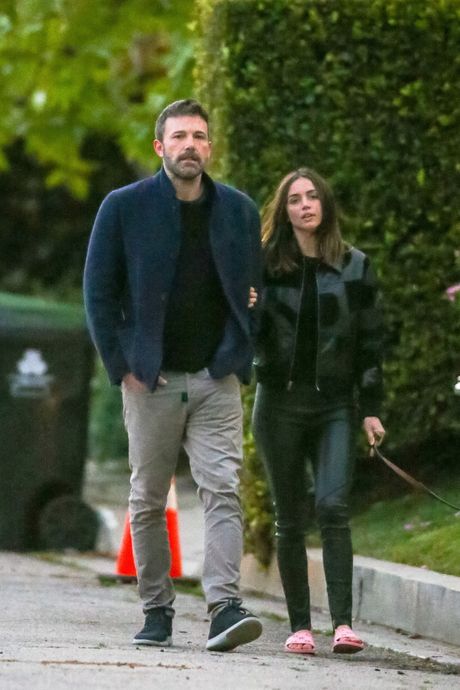Ben Affleck sa sedom bradom Ben Affleck sa sedom bradom