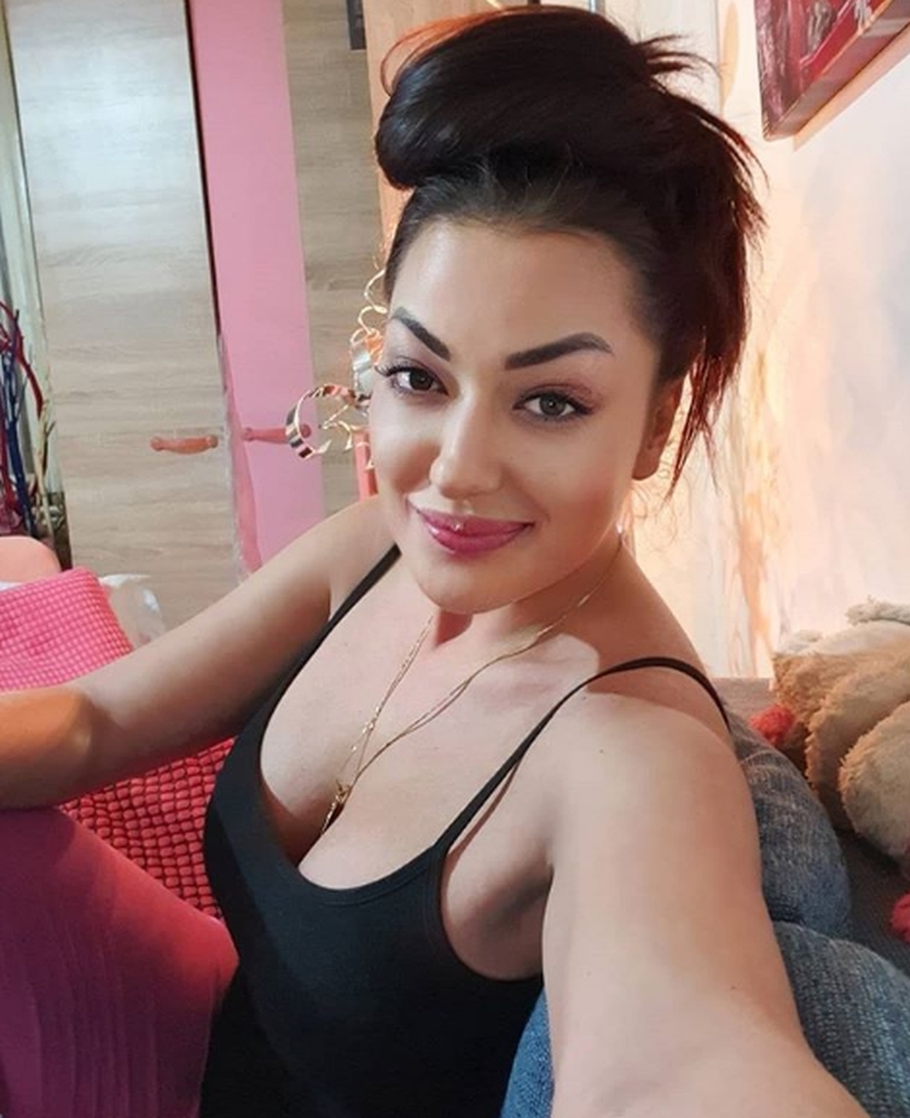 "Ukrala je 500€ i POBEGLA sa splava!" Sandra Rešić žestoko udarila na Minu Kostić: "Jurili su je po gradu"