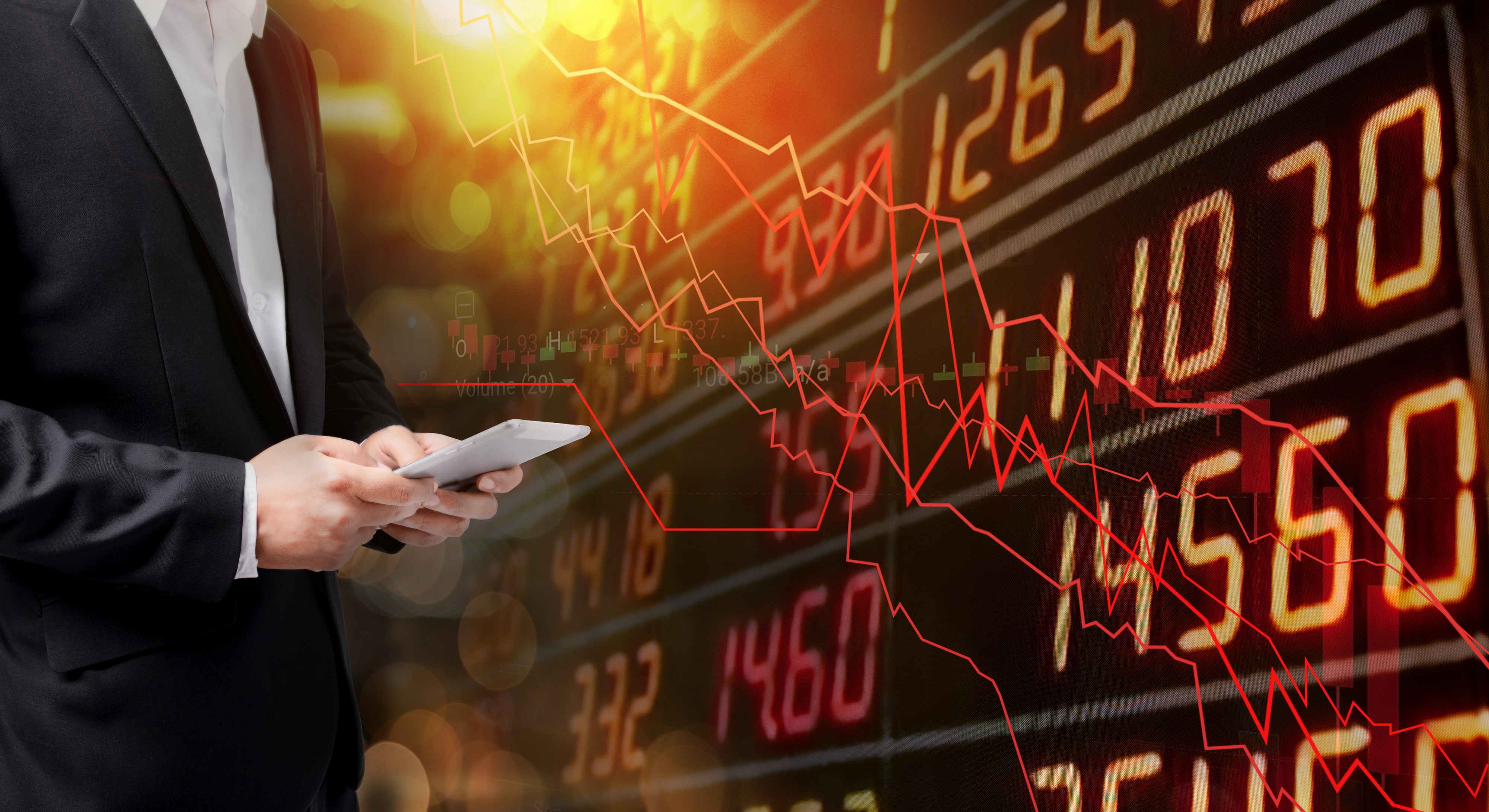 Berze burno reaguju na Trampove pretnje: Cena zlata pala, nafta raste, pogledi uprti u Ormuz