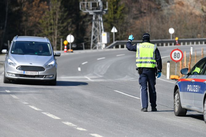 Austrija, policija