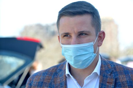 PAKETI PODELA PENZIONERI PAKETI PODELA PENZIONERI