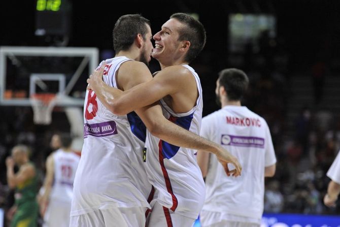 Bogdan Bogdanović i Nemanja Bjelica u dresu Srbije Bogdan Bogdanović i Nemanja Bjelica u dresu Srbije