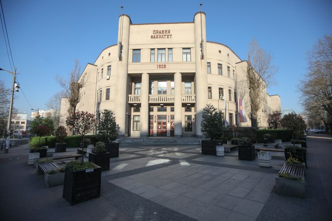 Pravni fakultet Pravni fakultet