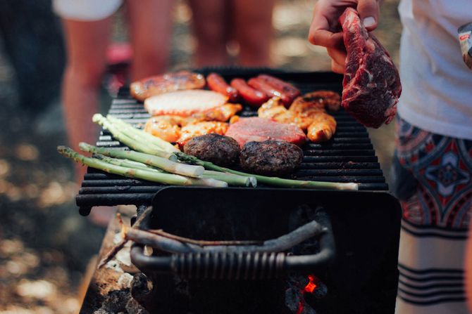 MESO, ROŠTILJ, GRIL, BBQ, ROŠTILJANJE, HRANA