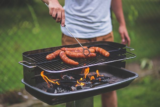 MESO, ROŠTILJ, GRIL, BBQ, ROŠTILJANJE, HRANA