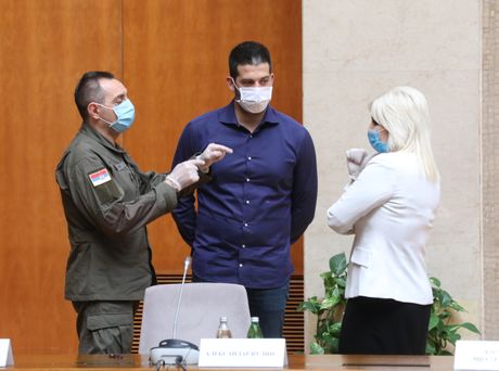 poznati maska, BEOGRAD KRIZNI STAB poznati maska, BEOGRAD KRIZNI STAB