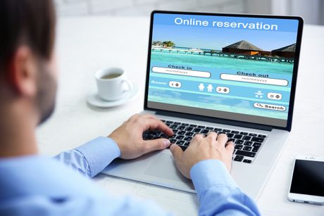 Booking , rezervacije putovanja, online