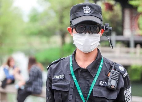 Kineski policajac, Pametne nočare
