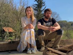 Marko i Nevena Vukeš, kontejner