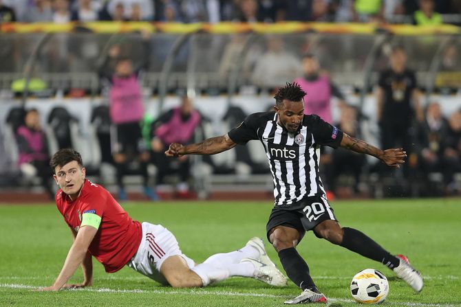 Sejduba Suma, Hari Mekvajer, FK Partizan, FK Mančester junajted Sejduba Suma, Hari Mekvajer, FK Partizan, FK Mančester junajted