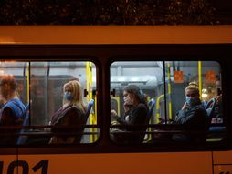 Gradski prevoz, autobus, putnici, maske, rastojanje, koronavirus