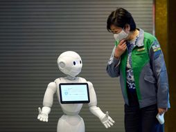 Robot u hotelu u Japanu