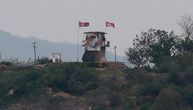Severna Koreja ispalila više od 200 artiljerijskih granata ka granici, Južna Koreja evakuiše dva ostrva