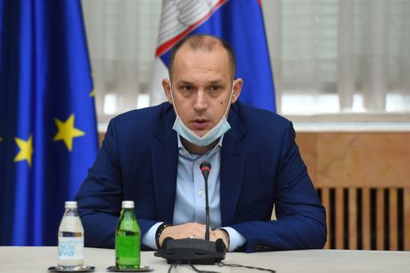 DIREKTORI SASTANAK LONČAR ZLATIBOR LONČAR DIREKTORI SASTANAK LONČAR ZLATIBOR LONČAR