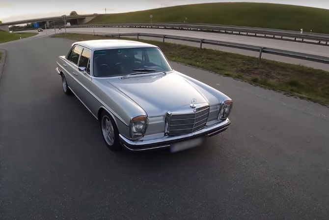 Mercedes W114