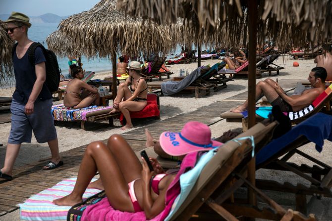 Plaža, Grčka, maske, more, razmak, socijalna distanca, koronavirus