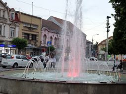 JAGODINA FONTANA PUŠTANJE PUŠTENA GRADSKA FONTANA