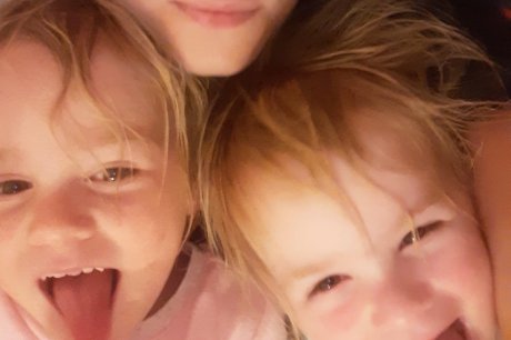 Tanyka Ford, bliznakinje, pozar Tanyka Ford, bliznakinje, pozar