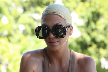 Jelena Karleuša, (NE DIRATI BEZ ODOBRENJA I. CICOVIĆ) Jelena Karleuša, (NE DIRATI BEZ ODOBRENJA I. CICOVIĆ)
