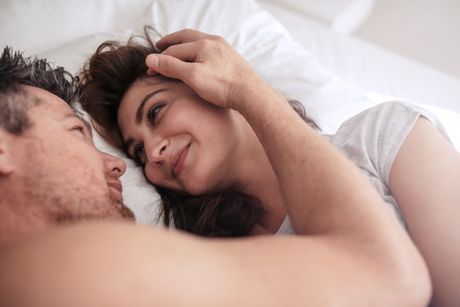 Intima, intimni odnos, seks, ljubav, sreća, nežnost Intima, intimni odnos, seks, ljubav, sreća, nežnost
