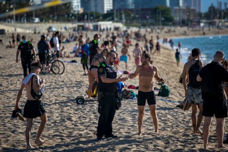 Spain Virus Outbreak, Barcelona, Barselona, Španija, plaža Spain Virus Outbreak, Barcelona, Barselona, Španija, plaža