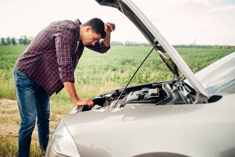 Pomoć na putu, kvar automobila, popravak, zvati pomoć Pomoć na putu, kvar automobila, popravak, zvati pomoć