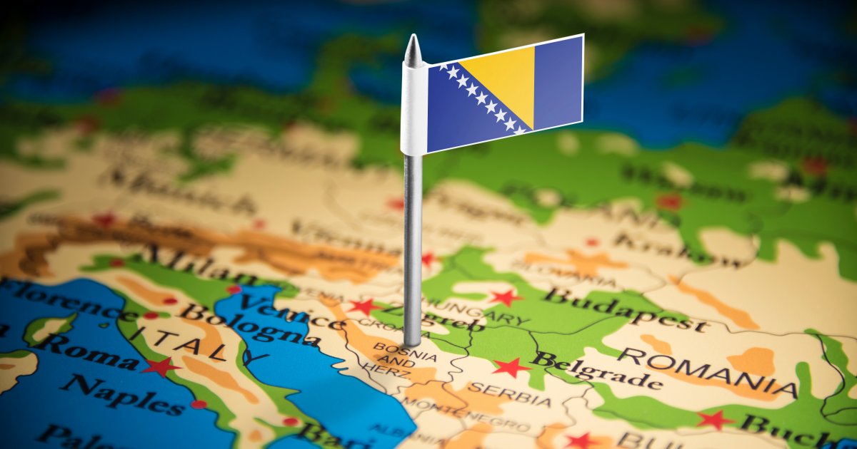 Snimci opšte makljaže tokom sednice u BiH: Poslanik se potukao sa čuvarom, pa izvukao deblji kraj