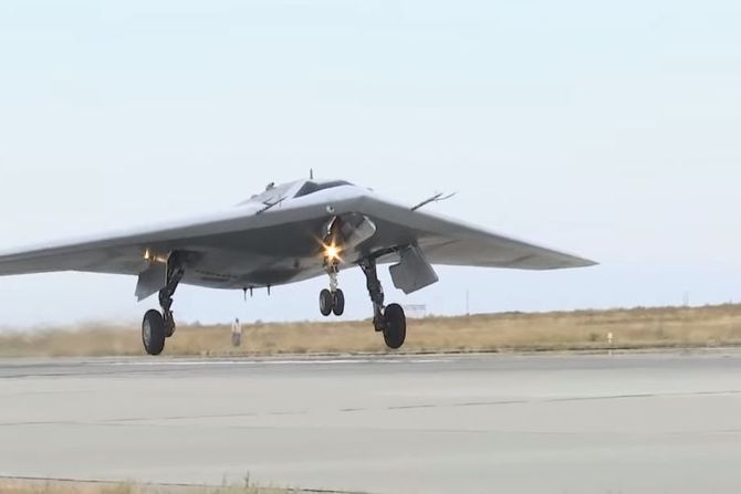 Ohotnik, dron, bespilotna letelica Ohotnik, dron, bespilotna letelica