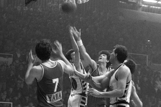 Dražen Petrović na meču sa Partizanom 1986