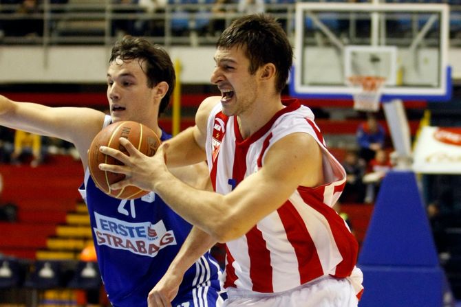 Stevan Jelovac bivši košarkaš Zvezde i povremeni reprezentativac Srbije Stevan Jelovac bivši košarkaš Zvezde i povremeni reprezentativac Srbije